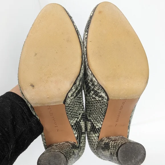 Banana republic leather snake skin pattern heels - Picture 12 of 16